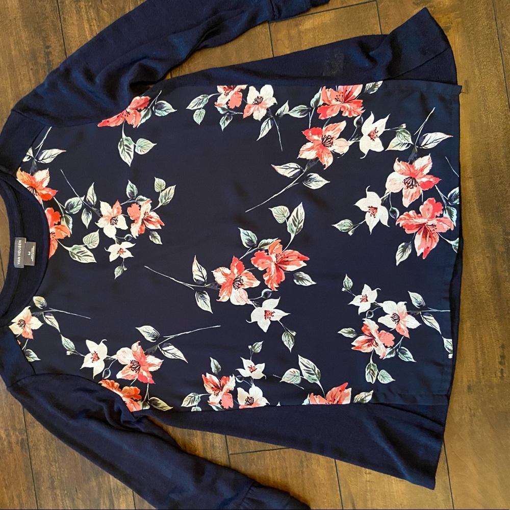Van Heusen blouse size M